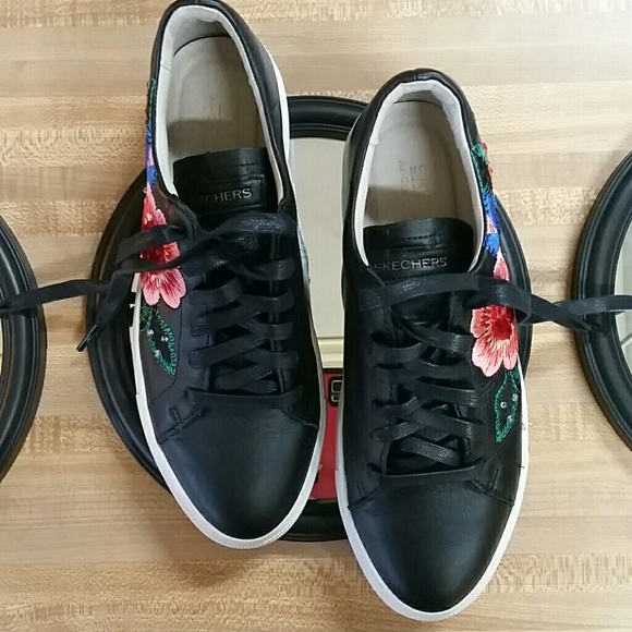 skechers embroidered sneakers